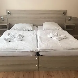2* Konukevi Koelner